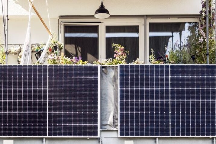 Aprovecha el espacio: Placas solares en el balcón, una opción sostenible y eficiente