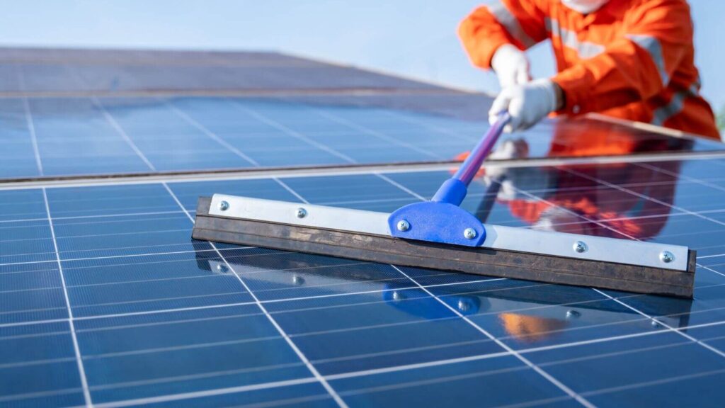 Consejos para una limpieza efectiva de placas solares