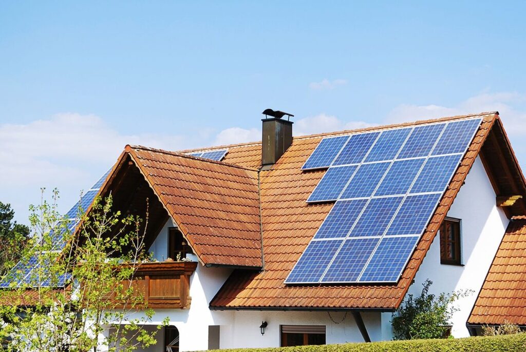La eficiencia y el ahorro de la calefacción con placas solares: una opción sostenible para tu hogar
