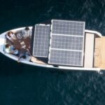 La Energía Renovable que Navega Contigo: Placas Solares para Barcos