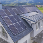 La guía definitiva para instalar placas solares en fachada y aprovechar al máximo la energía solar