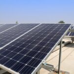 La importancia de contar con una estructura elevada para placas solares: beneficios y recomendaciones