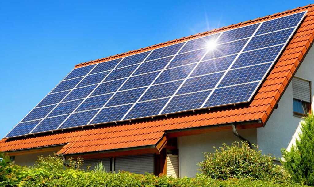 La importancia de la inclinación de las placas solares en Canarias: maximizando el rendimiento energético
