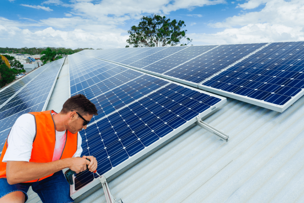 La obligatoriedad del mantenimiento de las placas solares: ¡Garantiza el máximo rendimiento!