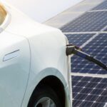 La revolución solar en los coches eléctricos: beneficios y características de las placas solares para coche eléctrico
