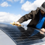 Placas solares adhesivas: una solución versátil y fácil de instalar