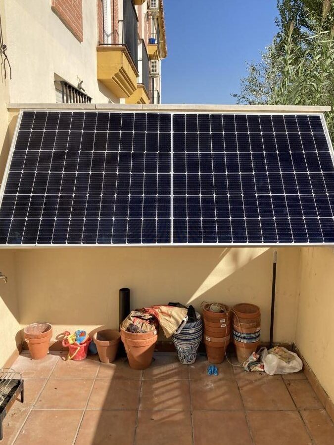 Placas solares directas al enchufe: la energía solar llega a tu hogar de manera eficiente