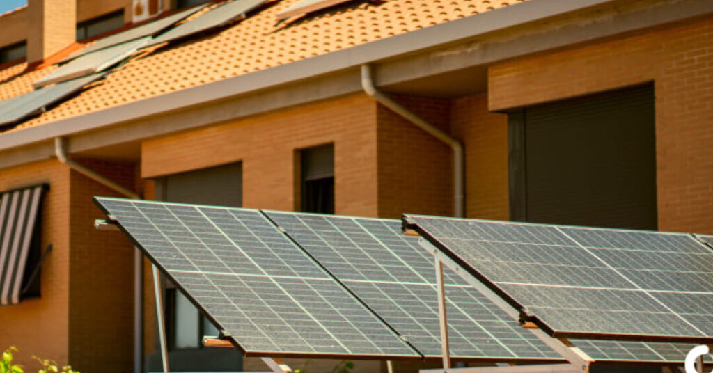Placas solares para el ático: aprovechando al máximo la energía solar en tu hogar