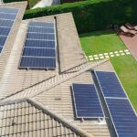 Placas solares para una casa aislada: la solución energética más eficiente y sostenible