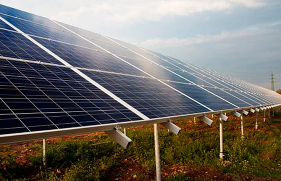 Expropiación de terrenos para placas solares: ¿una solución sostenible para el futuro energético?